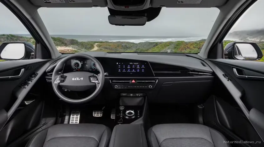 Торпедо и салон Kia Niro 2025