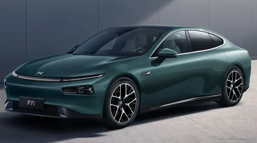 Электрический седан Xpeng P7i AWD 2023 версия для Китая