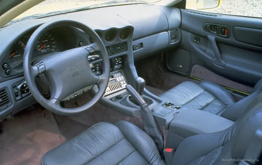 Спортивное купе Dodge Stealth 1991–96 года производства салон