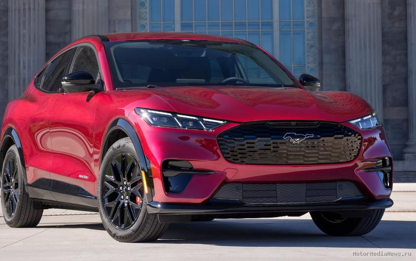 2025 Ford Mustang Mach-E пакет Sport Appearance