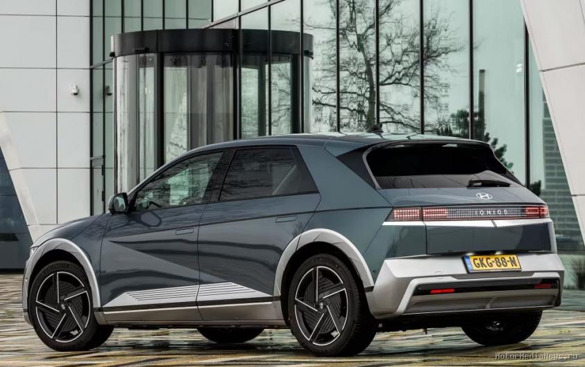 Вид сбоку Hyundai Ioniq 5 2025