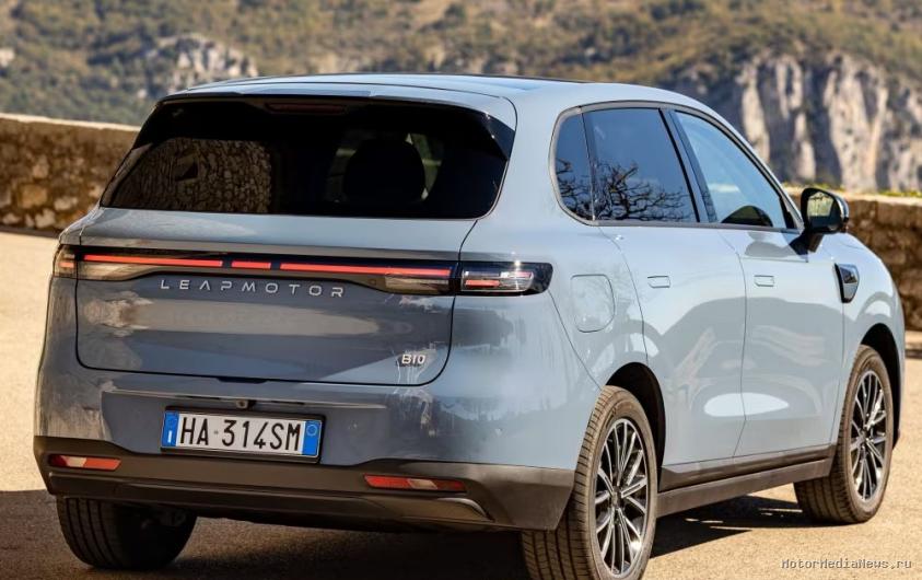 Вместительный багажник Leapmotor B10
