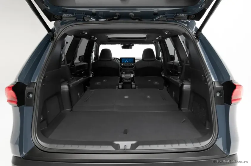 Toyota Grand Highlander 2024 багажное отделение