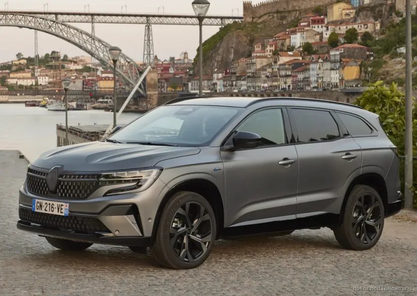 Renault Espace E-TECH Hybrid 2023 серия Esprit Alpine улучшенный дизайн